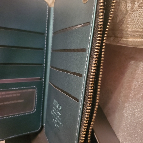 Univeral Cell Phone Crossbody Bag Wristlet Denfencase Green Simple Luxury New - Picture 7 of 10